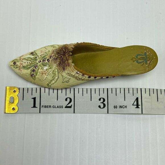 Vintage Nostalgia Collectible Miniature Shoe Figurine Slide On If The Shoe Fits - Picture 9 of 9